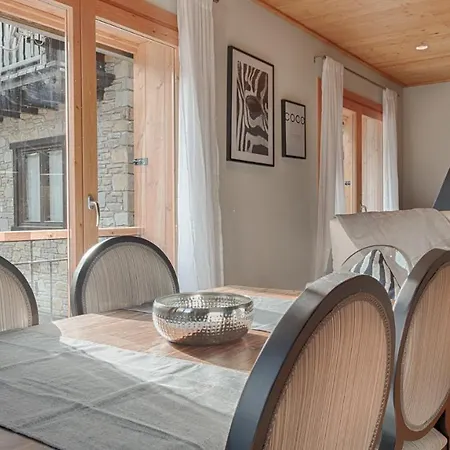 Chalet Saplan Real Estate Sarraera
