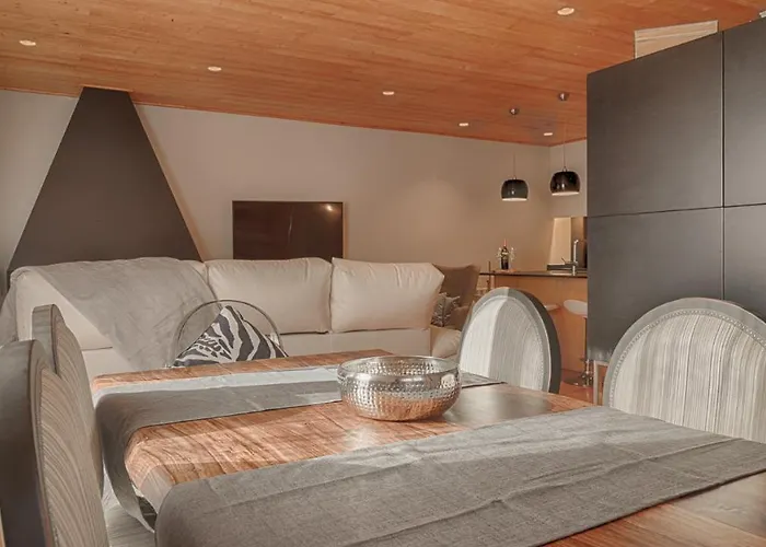 Saplan Real Estate Sarraera