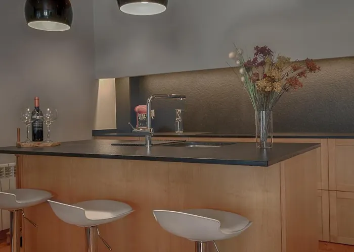 Saplan Real Estate Sarraera וויאלהה
