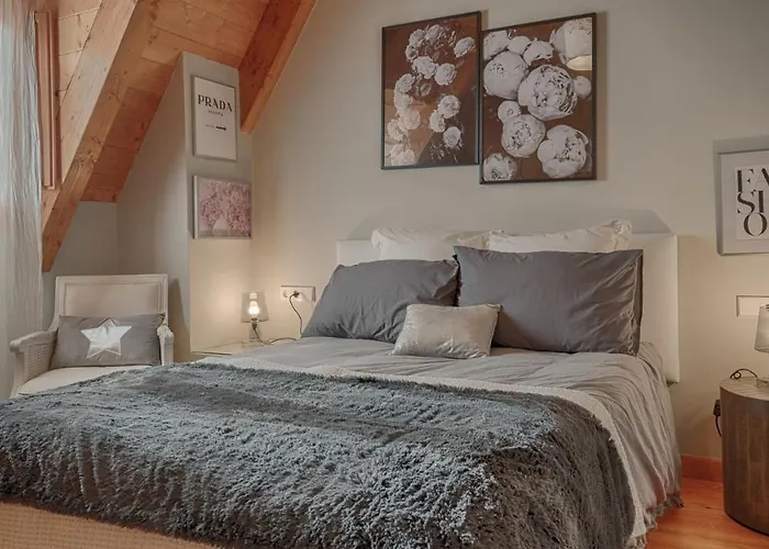 בקתה Saplan Real Estate Sarraera