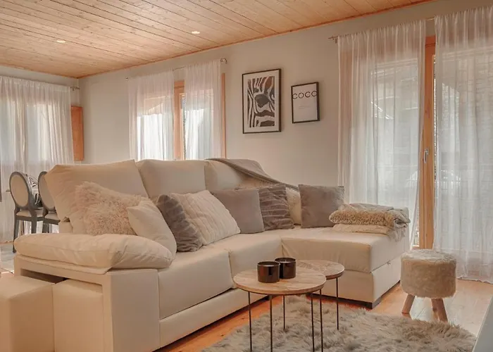 בקתה Saplan Real Estate Sarraera *